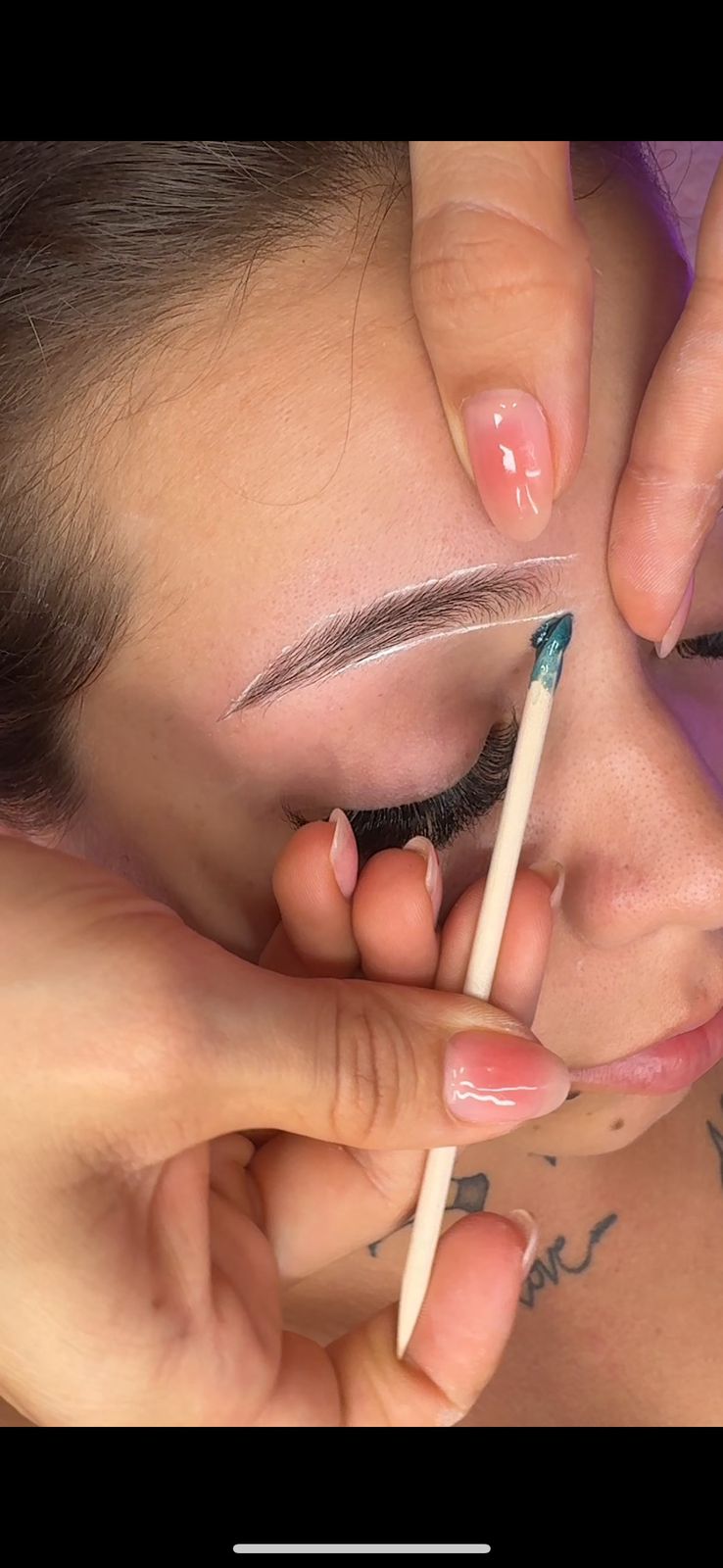 Diseno de cejas profesional Armenia Quindio Moritas